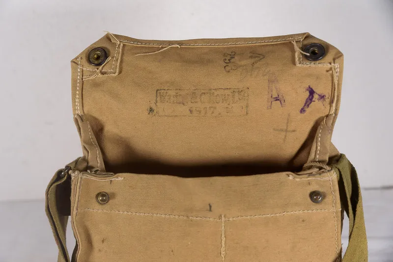 Englischer Gasmaskenkoffer aus dem Ersten Weltkrieg