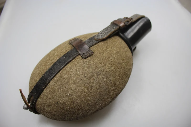 WH WW2 Emaille-Feldflasche