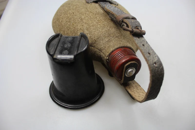 WH WW2 Emaille-Feldflasche