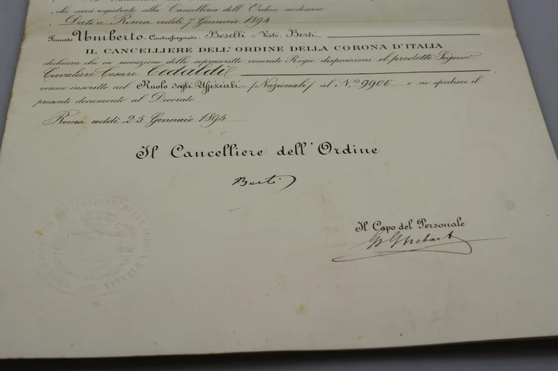 Ritterkreuz der Krone Italiens Umberto I.° mit Schachtel und Urkunde