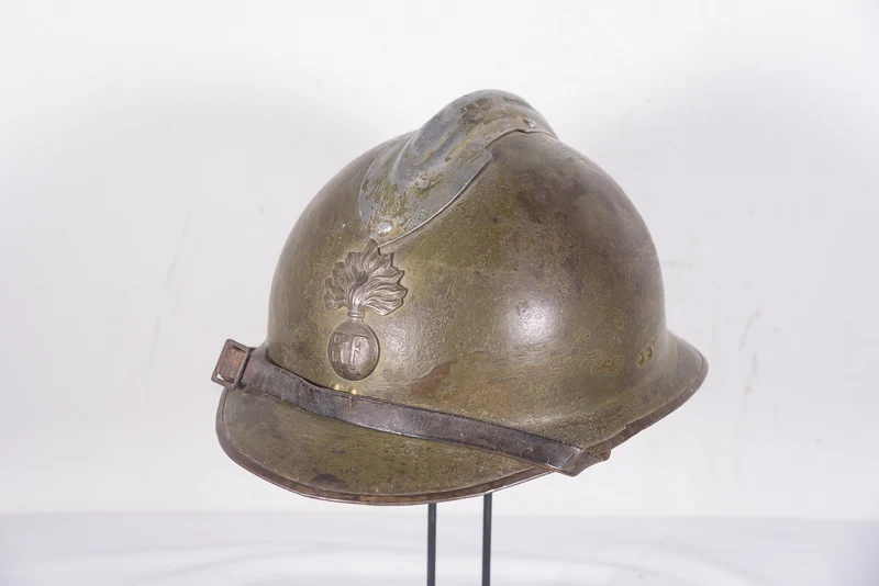 Adrian M.26 Französischer Helm aus dem 2. Weltkrieg