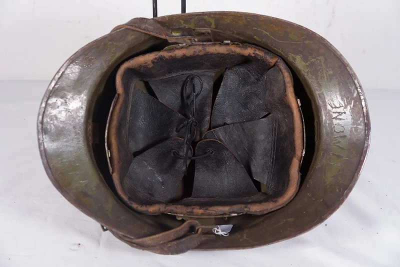 Adrian M.26 Französischer Helm aus dem 2. Weltkrieg