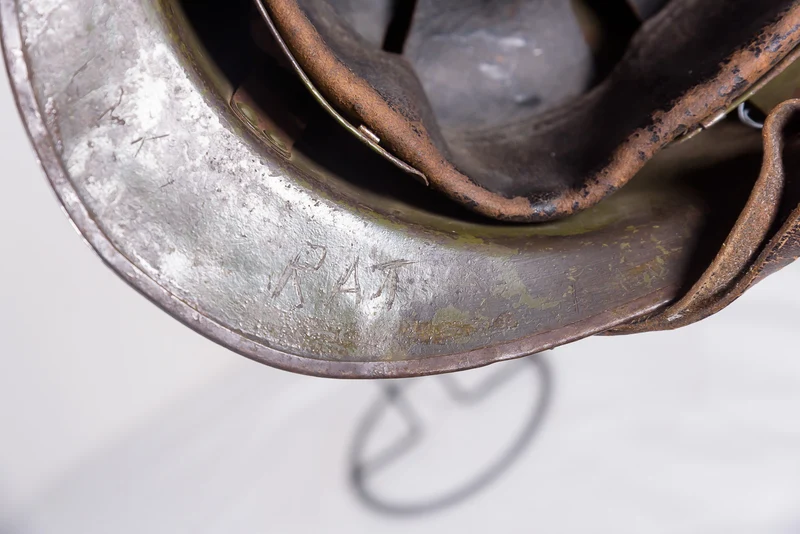 Adrian M.26 Französischer Helm aus dem 2. Weltkrieg