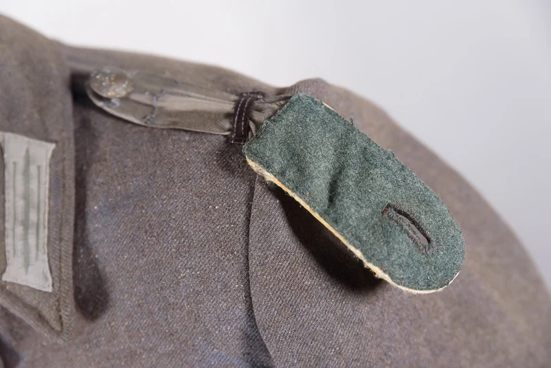 M.44 Heer-Truppenjacke aus dem Zweiten Weltkrieg