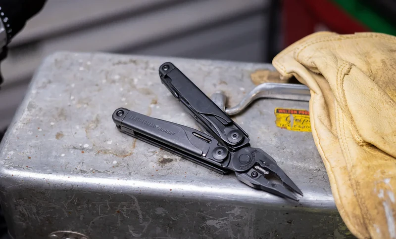 Leatherman - Surge