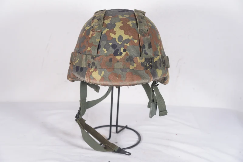 Bundeswehr-Gefechtshelm M.92 Kevlar-Helm