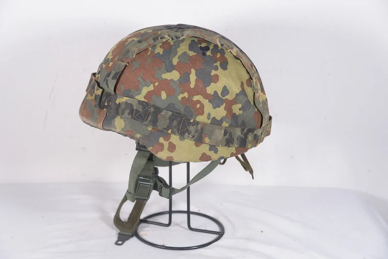 Bundeswehr-Gefechtshelm M.92 Kevlar-Helm