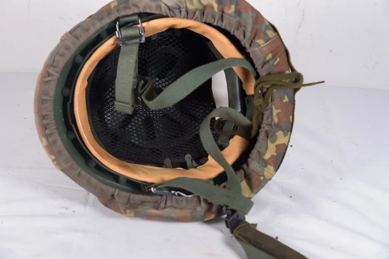 Bundeswehr-Gefechtshelm M.92 Kevlar-Helm
