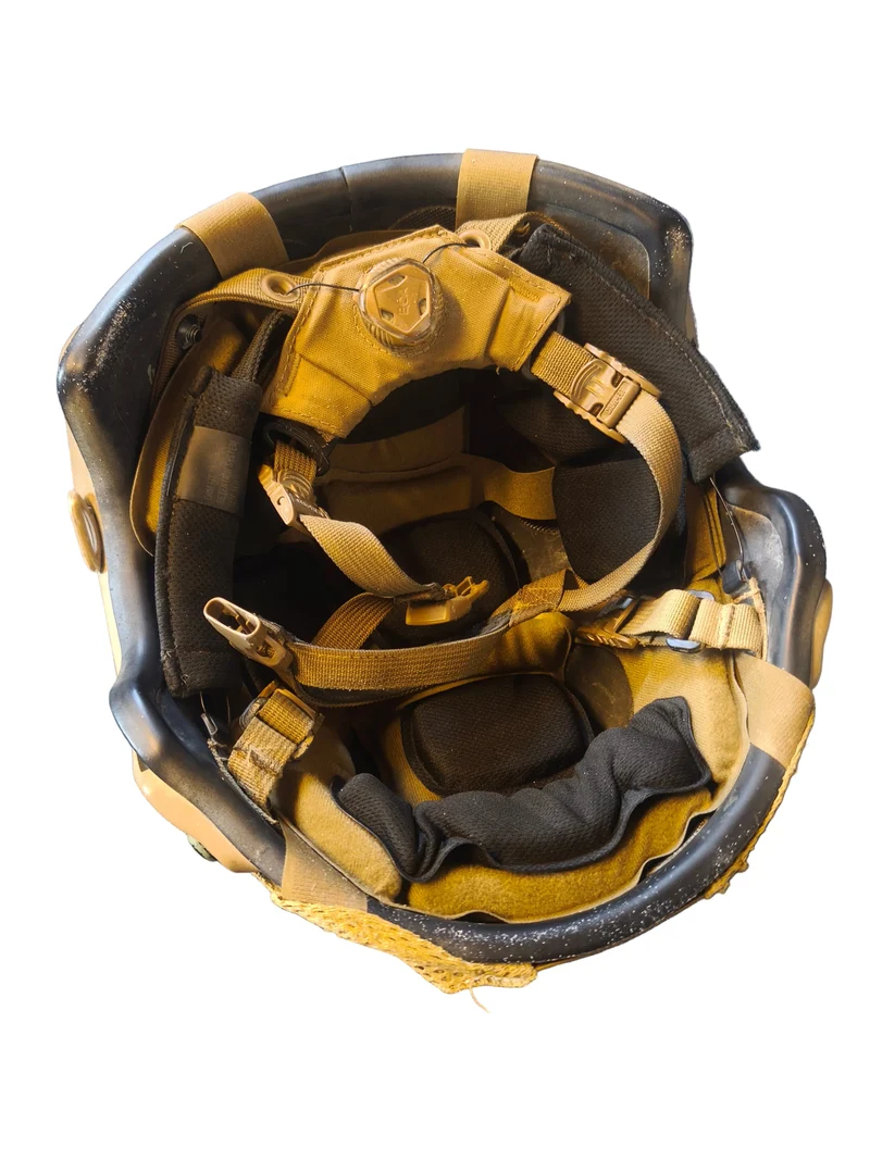 Paraclete - High Cut Helm, gebraucht