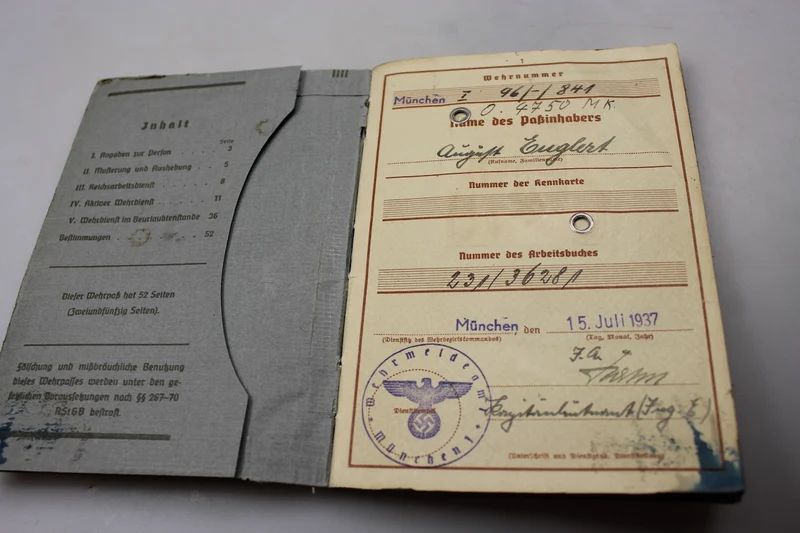 Wehrpass Kriegsmarine mit WW1-Kennzeichen
