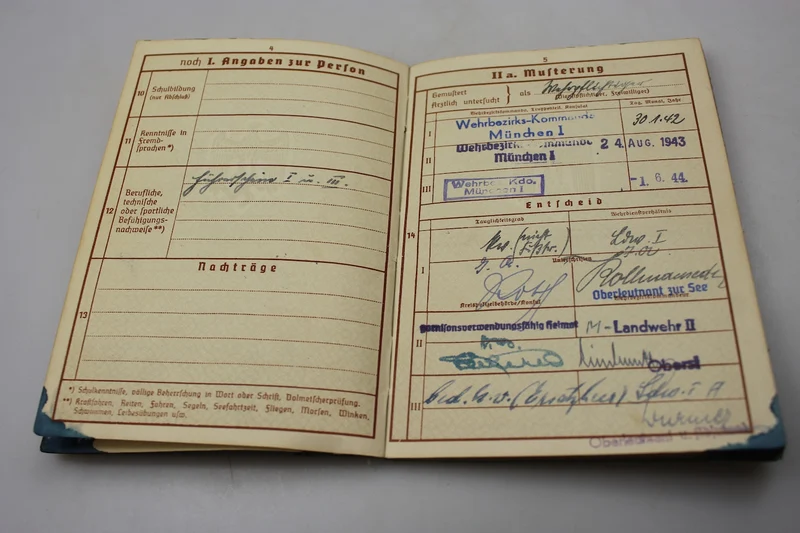 Wehrpass Kriegsmarine mit WW1-Kennzeichen