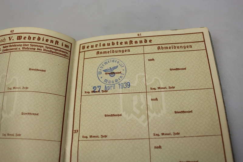 Wehrpass Kriegsmarine mit WW1-Kennzeichen