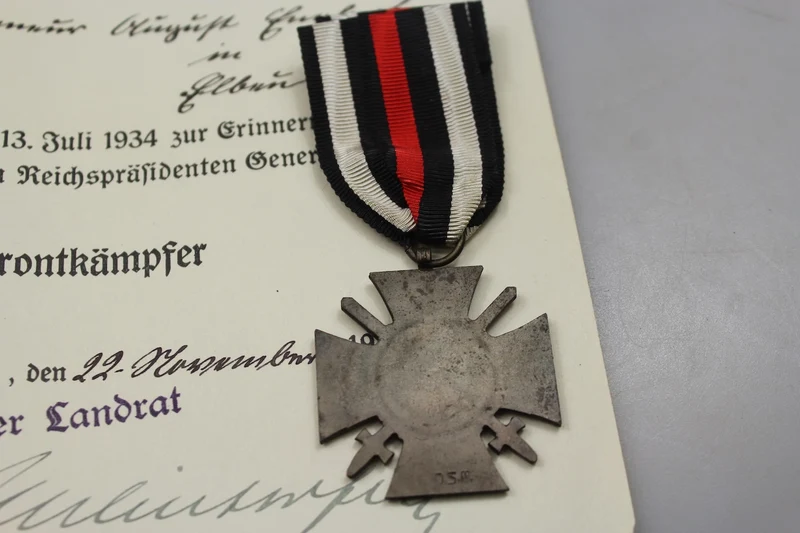 Frontkämpferkreuz 1914/18 mit Urkunde