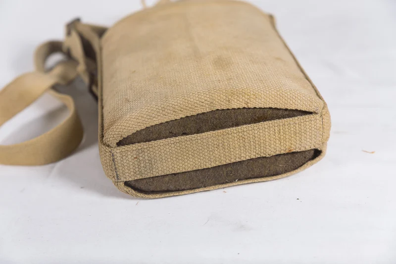 Englische Wasserflasche aus dem 2. Weltkrieg