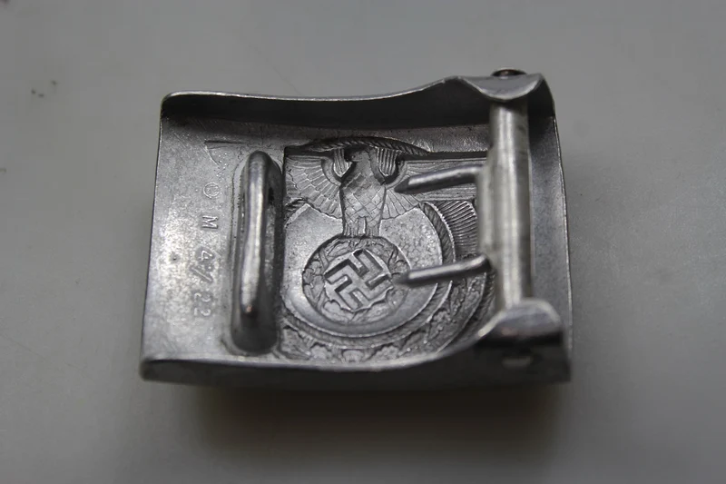 Aluminiumschnalle der Wehrmannschaften aus dem Zweiten Weltkrieg
