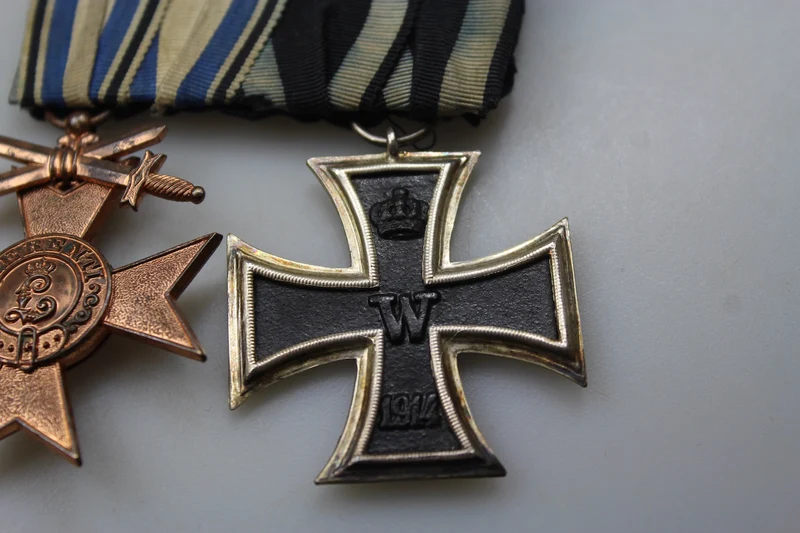 Spange mit zwei Auszeichnungen aus dem Ersten Weltkrieg