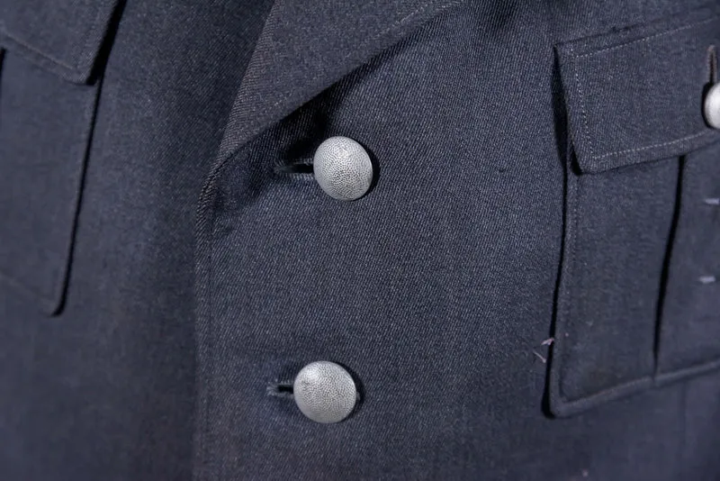 Dienstjacke eines Luftwaffenkapitäns für Flugpersonal/Fallschirmjäger im Zweiten Weltkrieg
