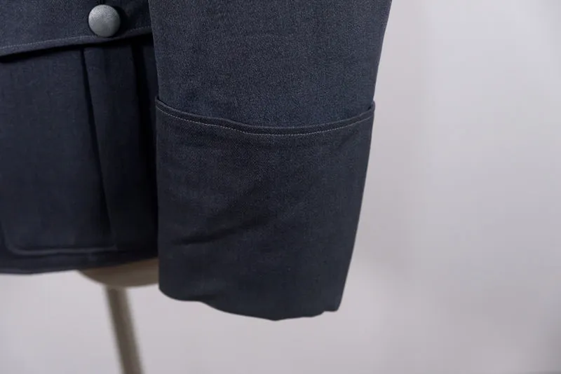 Dienstjacke eines Luftwaffenkapitäns für Flugpersonal/Fallschirmjäger im Zweiten Weltkrieg