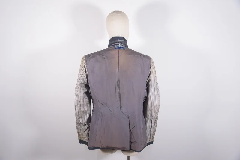 Dienstjacke eines Luftwaffenkapitäns für Flugpersonal/Fallschirmjäger im Zweiten Weltkrieg