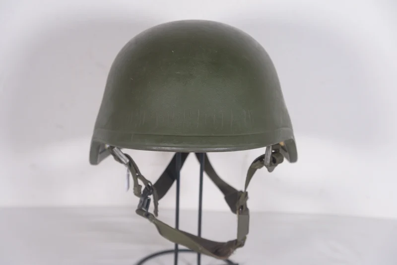 Kevlarhelm aus den 90er Jahren, EI (außer Dienst gestellt), Modell FA Bk - 3 S, kroatischer Vertrieb