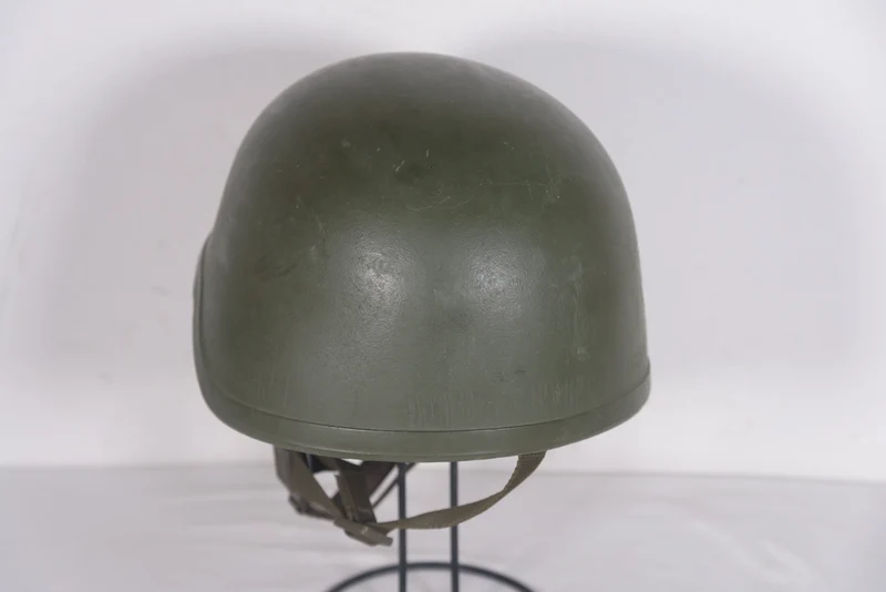 Kevlarhelm aus den 90er Jahren, EI (außer Dienst gestellt), Modell FA Bk - 3 S, kroatischer Vertrieb