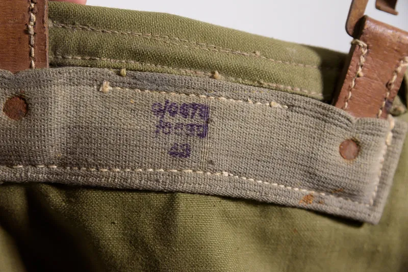 Spätkriegs-Rucksack „Artillerie“ aus dem 2. Weltkrieg