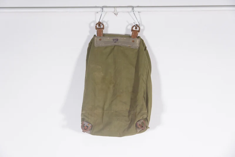 Spätkriegs-Rucksack „Artillerie“ aus dem 2. Weltkrieg