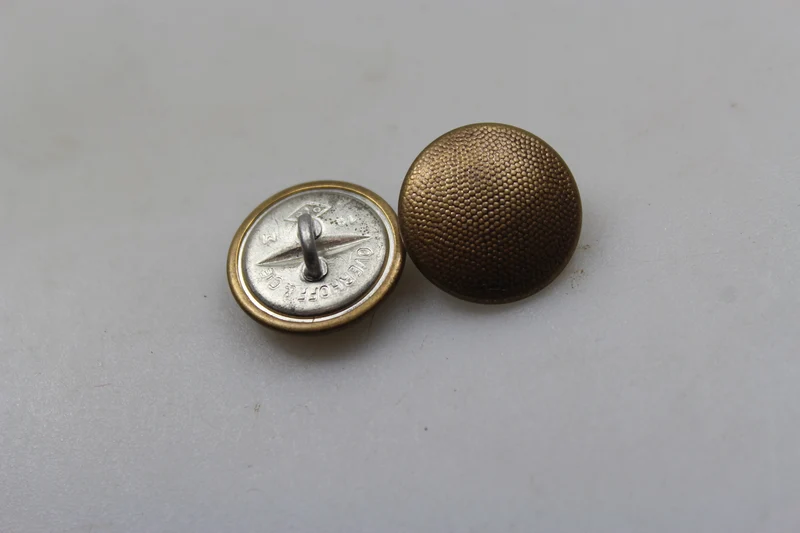 WH WW 2 goldene Knöpfe