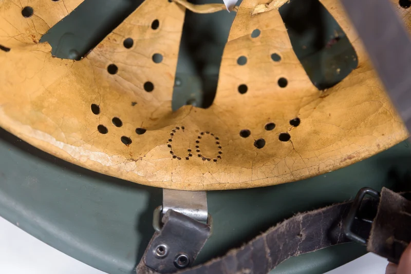 M.33 4-Loch-WW2-Helm