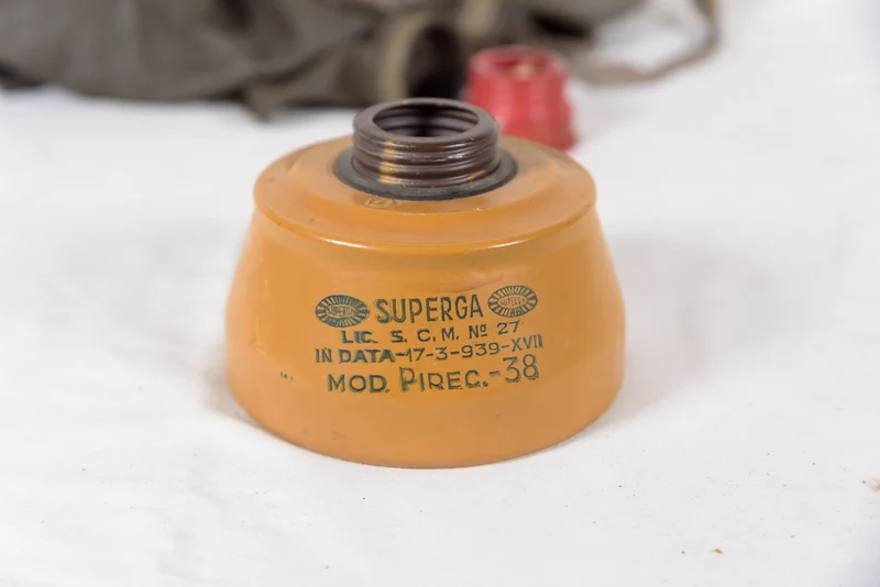 PC-38 „Superga“ Gasmaske
