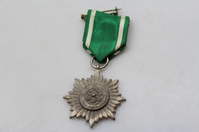 Ostvolksmedaille „Silber“ 2. Klasse ohne Schwerter