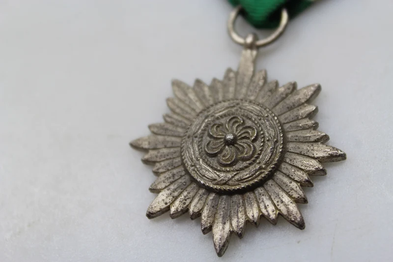 Ostvolksmedaille „Silber“ 2. Klasse ohne Schwerter