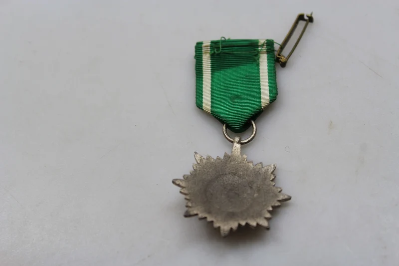 Ostvolksmedaille „Silber“ 2. Klasse ohne Schwerter
