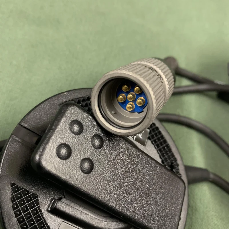 Thales PRC Radio Tactical Headset mit U-229 Stecker und PTT Mbitr