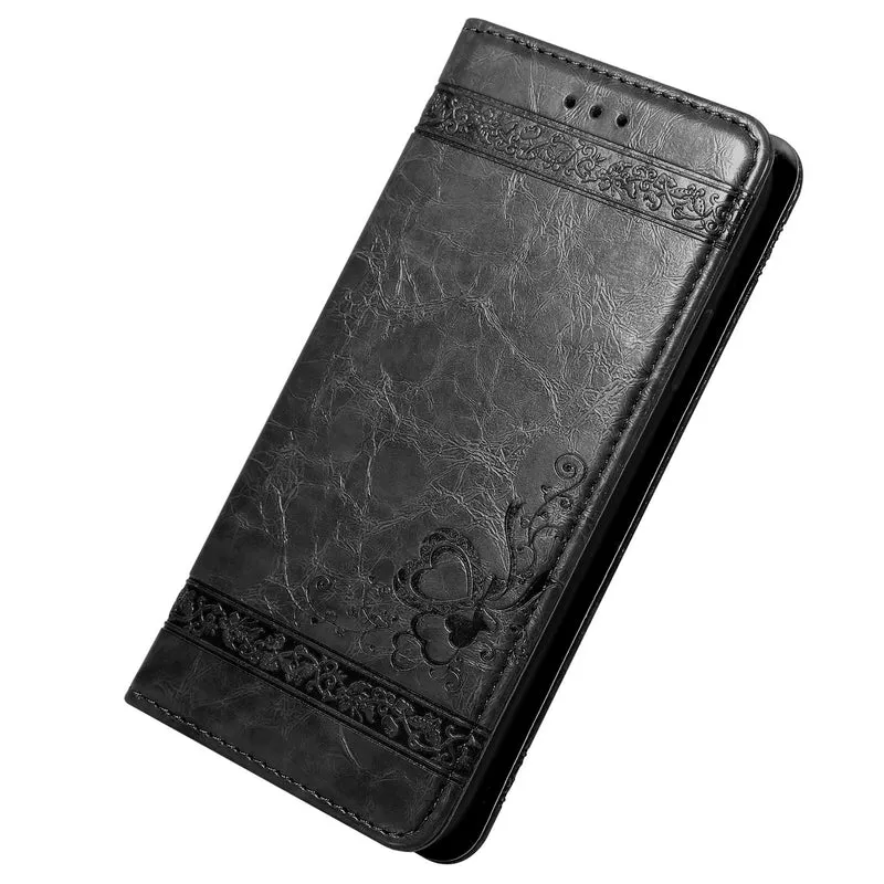 Cadorabo Hülle kompatibel mit Apple iPhone 11 mit Ornamenten - Schutzhülle mit Magnetverschluss, Standfunktion und Kartenfach