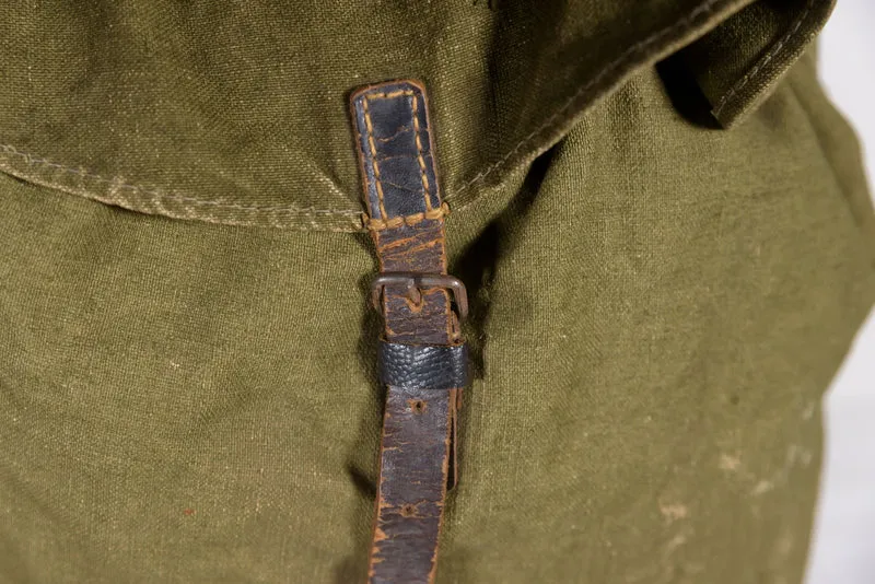 Spätkriegs-Rucksack „Artillerie“ aus dem 2. Weltkrieg