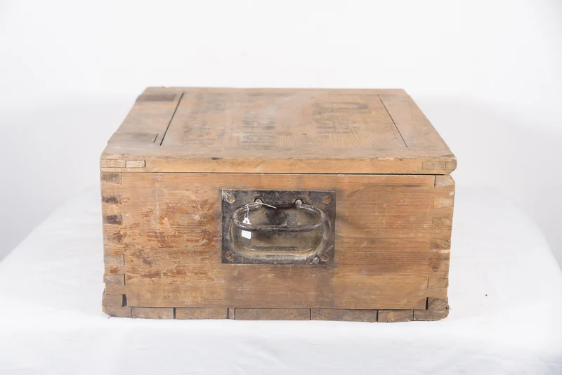„Oben nicht werfen luftdicht verpackt“ WH WW 2 Holzkiste