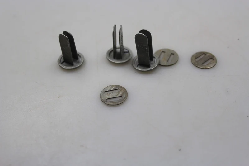Repro-Set deutscher Helmnieten aus dem 2. Weltkrieg