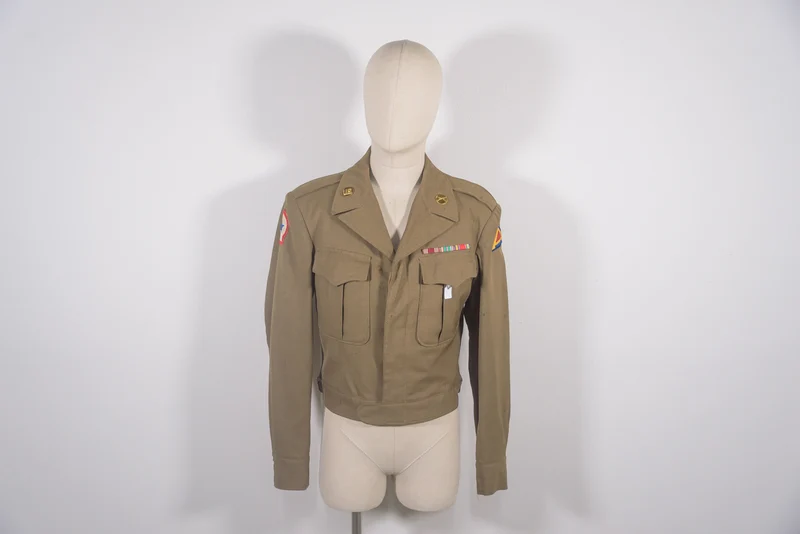 M.44 „Ike“ Jacke der US Army aus dem 2. Weltkrieg