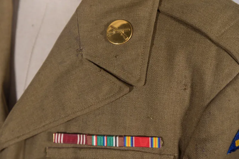 M.44 „Ike“ Jacke der US Army aus dem 2. Weltkrieg