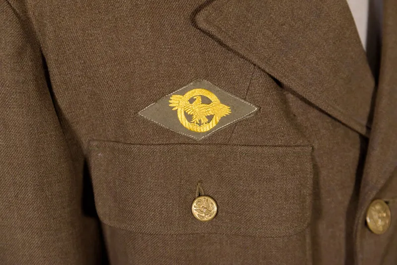Dienstjacke mit vier Taschen aus dem 2. Weltkrieg