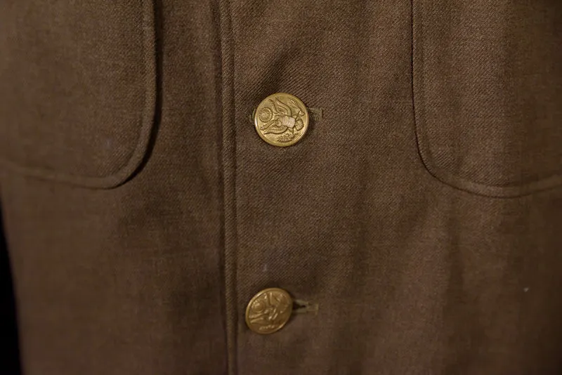 Dienstjacke mit vier Taschen aus dem 2. Weltkrieg