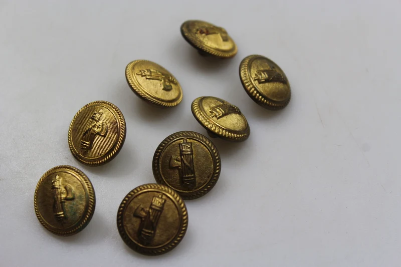 Goldene Knöpfe PNF