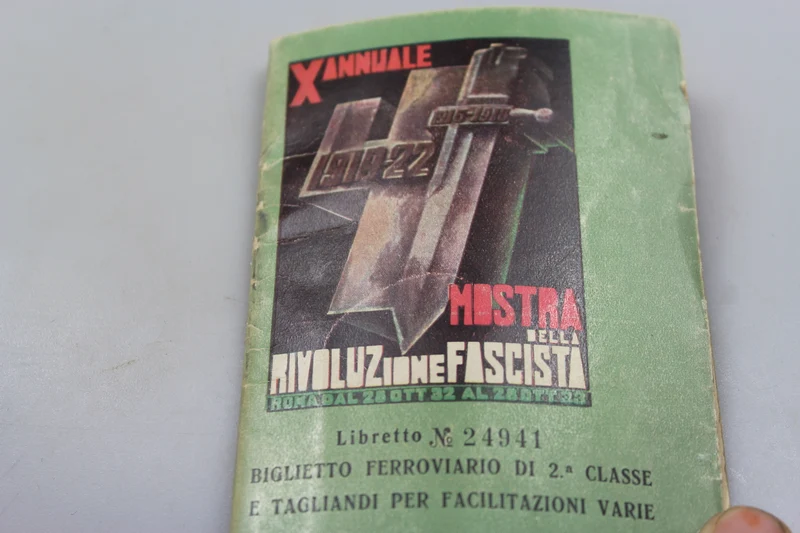 Ausstellung „Faschistische Revolution Jahr X°“ Zug + Gutschein