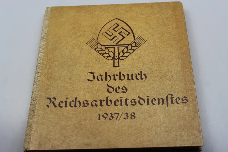„Jahrbuch des Reichsarbeitsdienstes 1937/38“