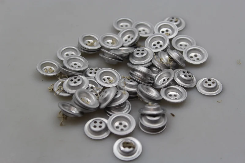 Repro 18 mm Aluminiumknöpfe