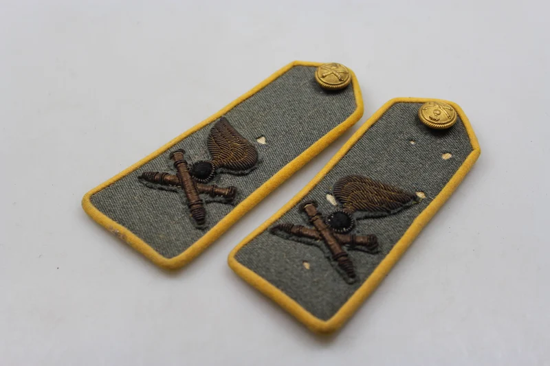 Paar M.34 offizielle REI WW 2 Schulterpolster