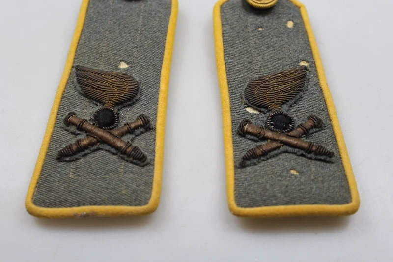 Paar M.34 offizielle REI WW 2 Schulterpolster