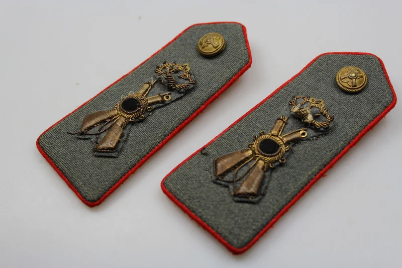 Paar M.34 offizielle REI WW 2 Schulterpolster