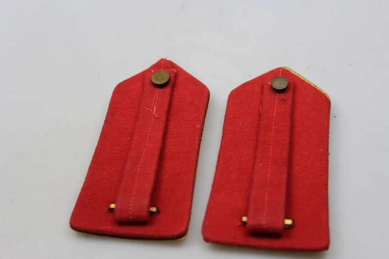 M.34-Schulterpolster mit WW2-Goldplatte